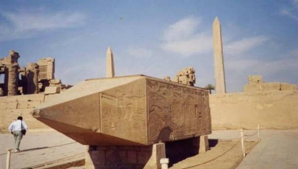 http://www.pronews.gr/portal/sites/default/files/styles/830x420/public/GALLERY/obelisk_Al_Karnak1.jpg?itok=jOdcy5yz