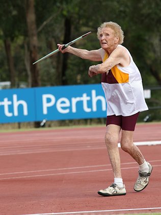 ‘ÅÃÄÁ߱:  ¸ 104 Ä
 Ruth Frith, ÄÁ¹Â ÄÂ •´Â
º¹ Ä¿Å ¸Ä¹Ã¼¿   :
http://www.skai.gr/news/lifestyle/article/256445/australia-pethane-104-eton-i-ruth-frith-latris-tis-elladas-kai-tou-athlitismou/#ixzz2zi22MFVw  Follow
us: @skaigr on Twitter | skaigr on Facebook