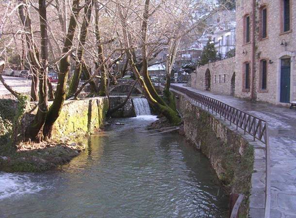 https://sites.google.com/site/archontiko/livadia03.jpg