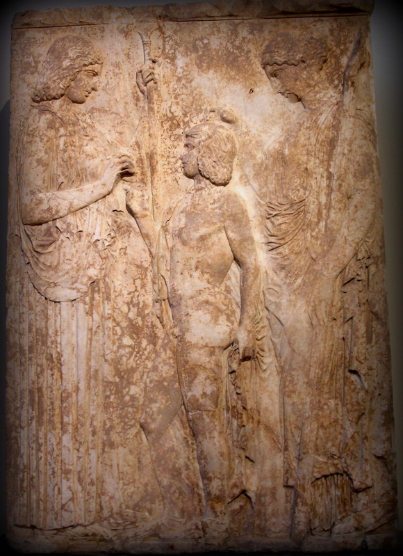 https://theancientwebgreece.files.wordpress.com/2017/02/e95d4-nama_triade_25c325a9leusinienne.jpg?w=580&h=400