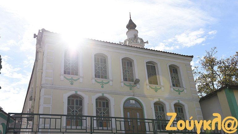http://www.zougla.gr/image.ashx?fid=2131761