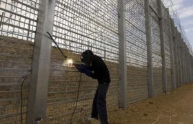 �����������-����-��-�������-�����-���