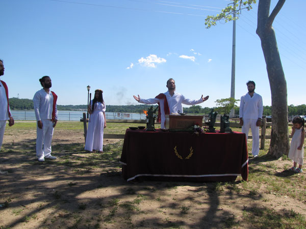 http://www.ysee.gr/images/iliostasiousa.jpg