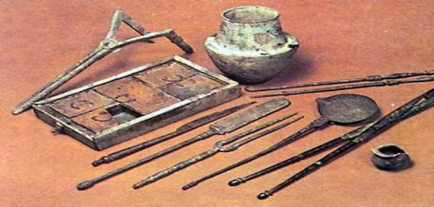 http://www.defencenet.gr/defence/sites/default/files/styles/830x420/public/GALLERY/iatrika-ergalia_0.jpg