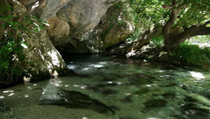 http://www.pronews.gr/portal/sites/default/files/styles/830x420/public/GALLERY/axerousia.jpg?itok=ihCAm2js
